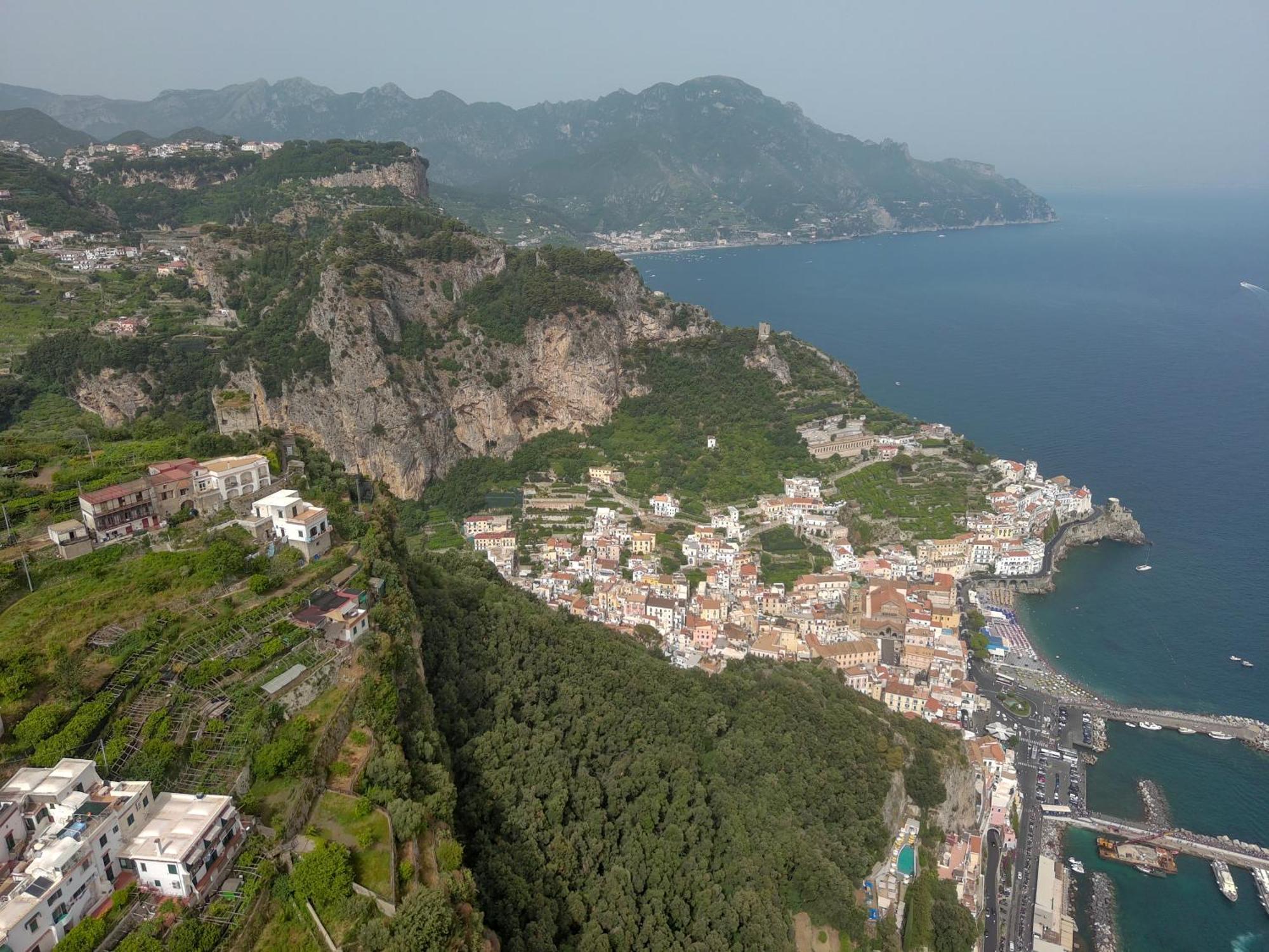 Appartamento La Lucciola Amalfi Esterno foto